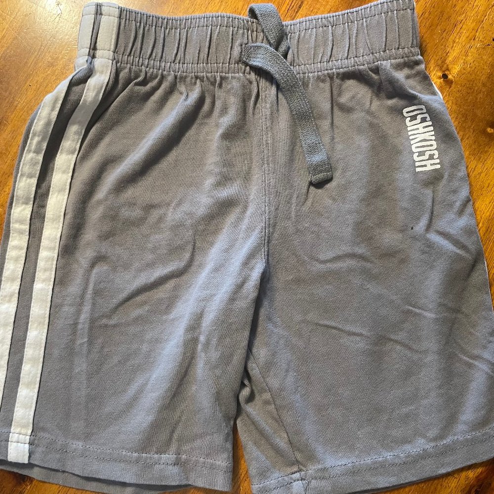Boys Oshkosh Shorts Grey Size 4